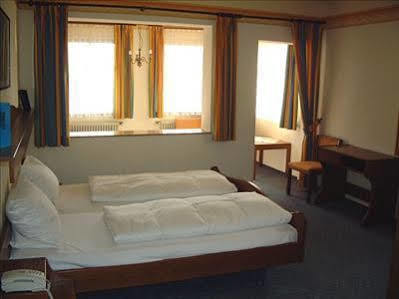 Hotel Koenigsaecker Friedrichshafen Exterior foto